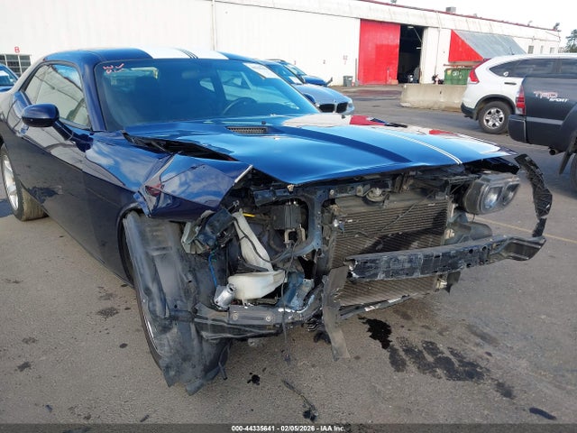 2013 Dodge Challenger Sxt მანქანა იყიდება აუქციონზე, vin: 2C3CDYAG1DH692190, აუქციონის ნომერი: 44335641
