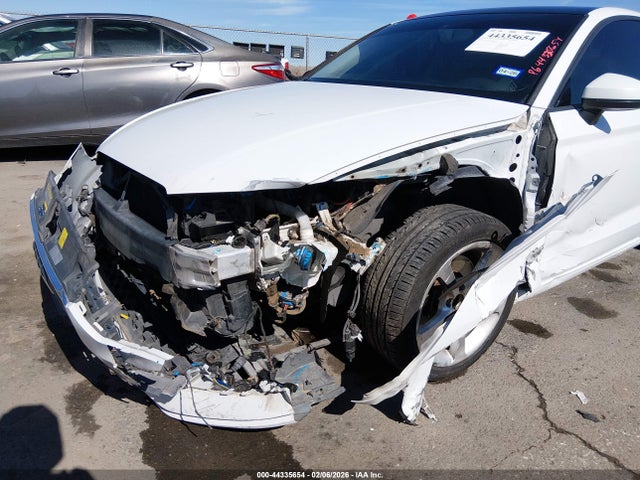 2015 AUDI A3 WAUACGFFXF1129461 Photo 5