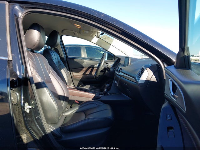 3MZBN1V38JM220694 Mazda Mazda3 Touring