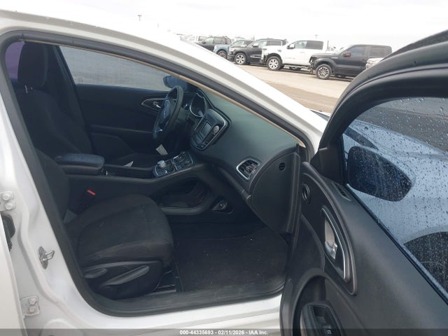 Chrysler 200 Limited 2015 1C3CCCAB3FN641455 Image 5