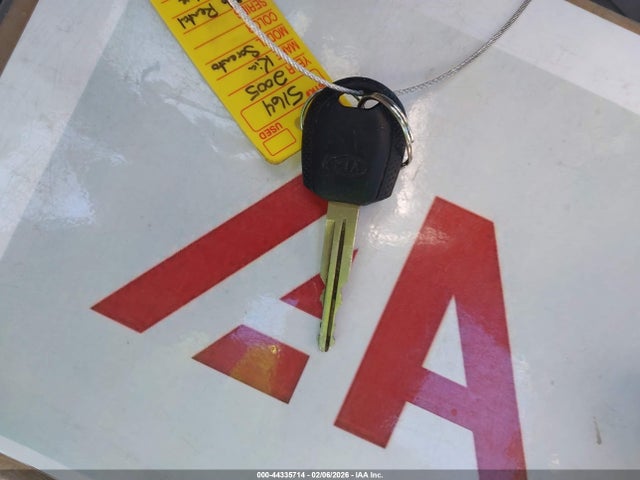 2005 KIA SORENTO KNDJD733055447123 Photo 10