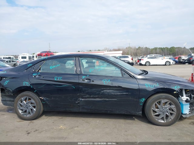 44335723 :رقم المزاد ، KMHLM4DGXRU799481 vin ، 2024 Hyundai Elantra Sel مزاد بيع