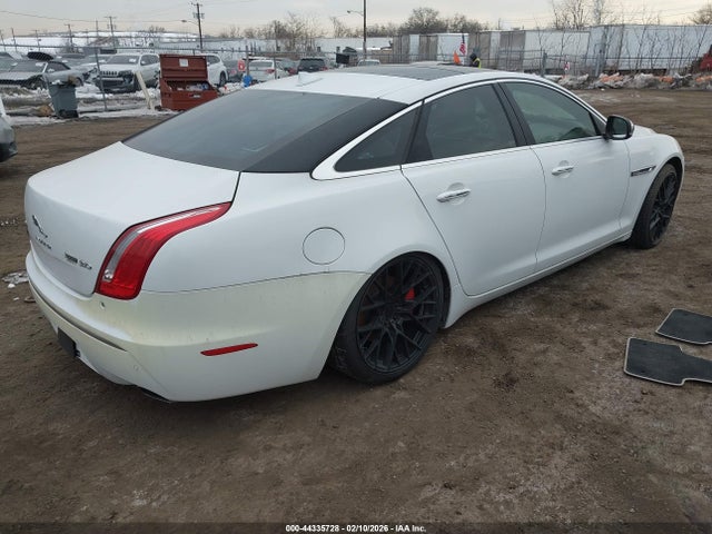 2015 JAGUAR XJ SAJWA1CZ9F8V77371 Photo 3