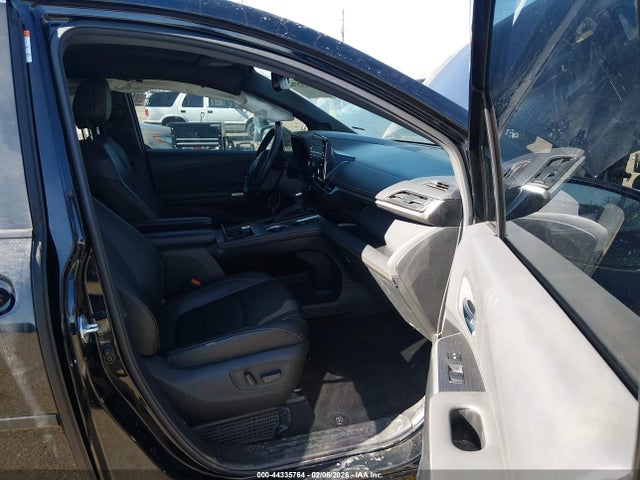 5TDCSKFC6RS133408 Toyota Sienna Woodland Edition