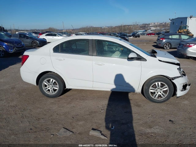 1G1JC5SH8F4111238 Chevrolet Sonic Lt Auto