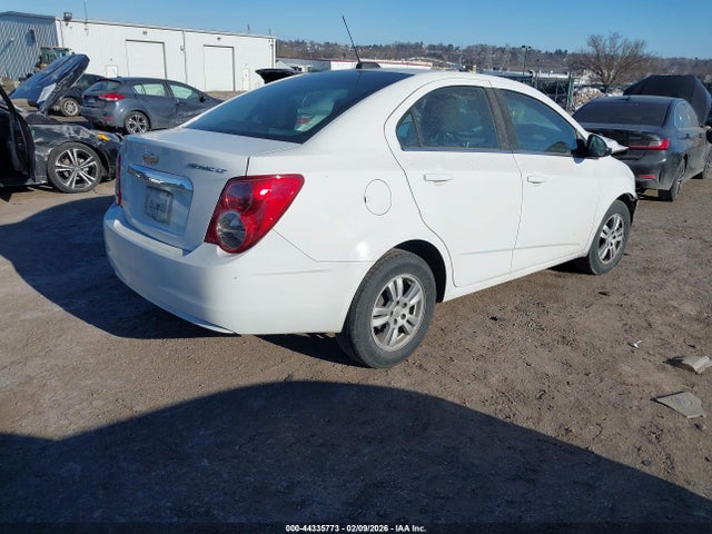 2015 CHEVROLET SONIC 1G1JC5SH8F4111238 Photo 3