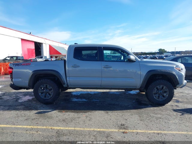 3TMCZ5AN7JM147117 Toyota Tacoma Trd Off Road