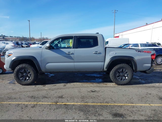 3TMCZ5AN7JM147117 Toyota Tacoma Trd Off Road
