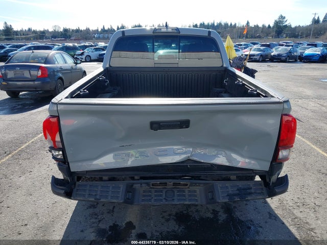 3TMCZ5AN7JM147117 Toyota Tacoma Trd Off Road