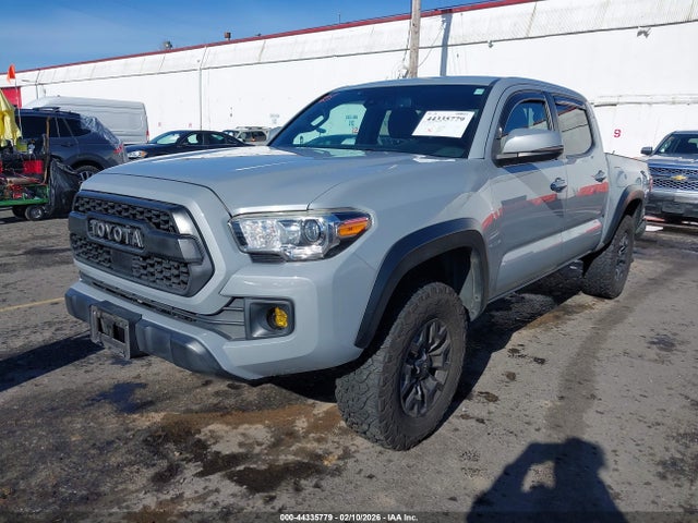 3TMCZ5AN7JM147117 Toyota Tacoma Trd Off Road