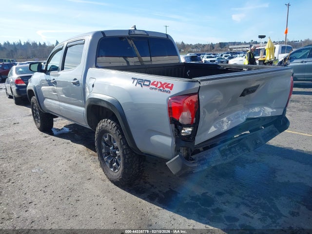 3TMCZ5AN7JM147117 Toyota Tacoma Trd Off Road