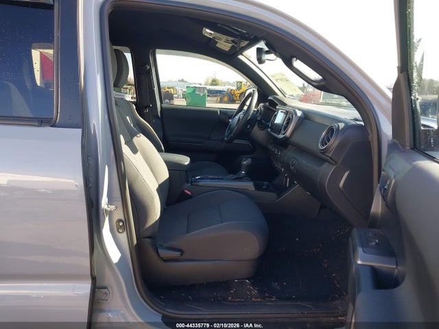 3TMCZ5AN7JM147117 Toyota Tacoma Trd Off Road