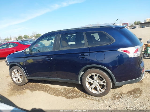 JA4AD3A31FZ006200 Mitsubishi Outlander Se