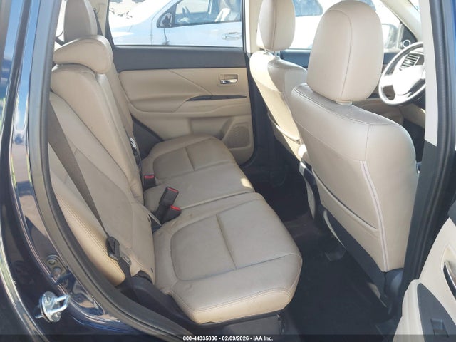 JA4AD3A31FZ006200 Mitsubishi Outlander Se