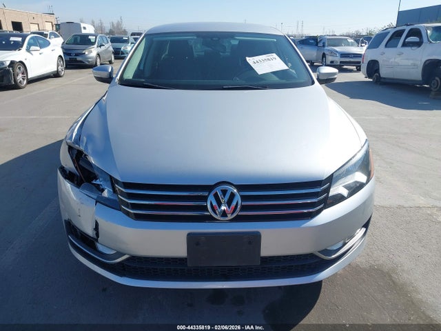 44335819 :رقم المزاد ، 1VWAT7A36FC104770 vin ، 2015 Volkswagen Passat 1.8t Limited Edition مزاد بيع