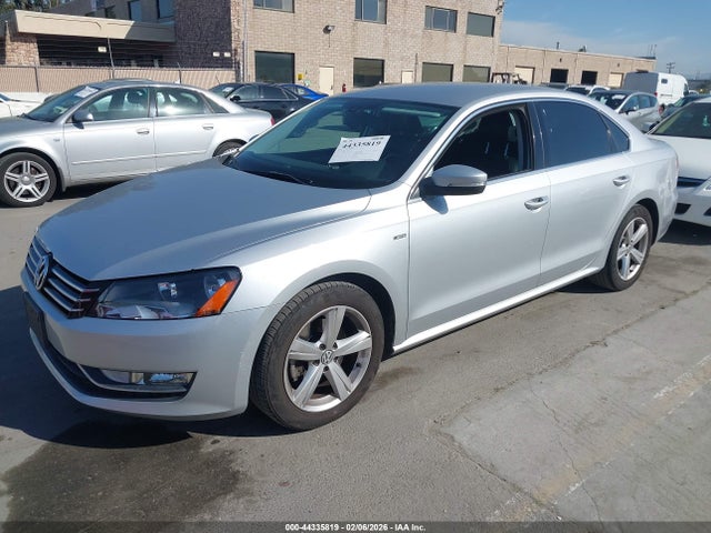 44335819 :رقم المزاد ، 1VWAT7A36FC104770 vin ، 2015 Volkswagen Passat 1.8t Limited Edition مزاد بيع