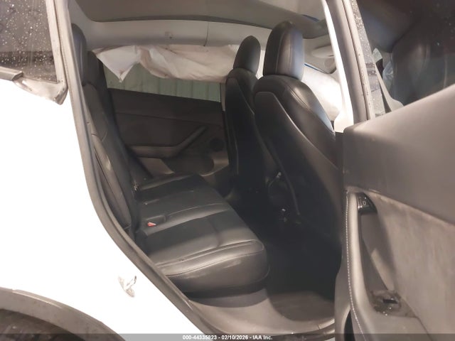 2021 TESLA MODEL Y 5YJYGDEE6MF066439 Photo 7
