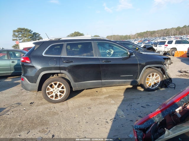 Продажа на аукционе авто 2016 Jeep Cherokee Latitude, vin: 1C4PJLCB4GW165387, номер лота: 44335853