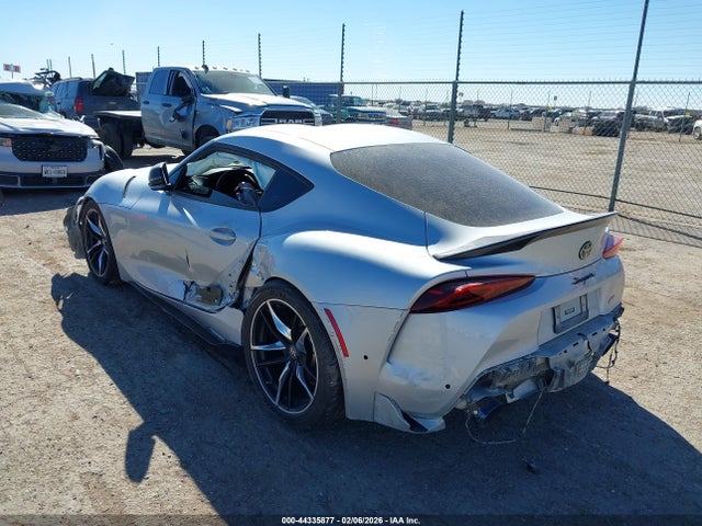 2021 TOYOTA GR SUPRA WZ1DB0C04MW037886 Photo 2