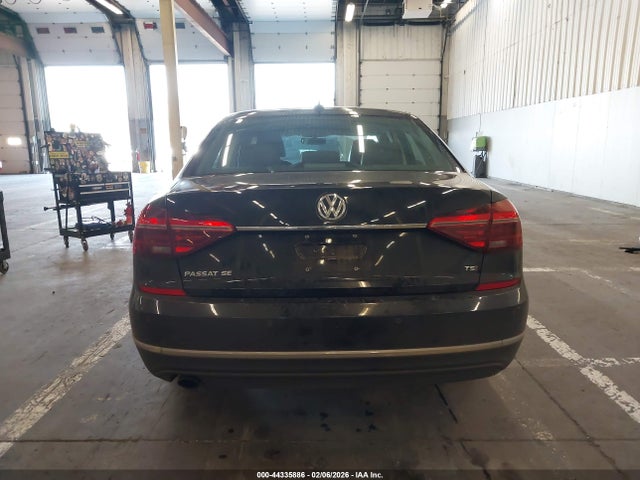 1VWGT7A38HC083871 Volkswagen Passat 1.8t Se