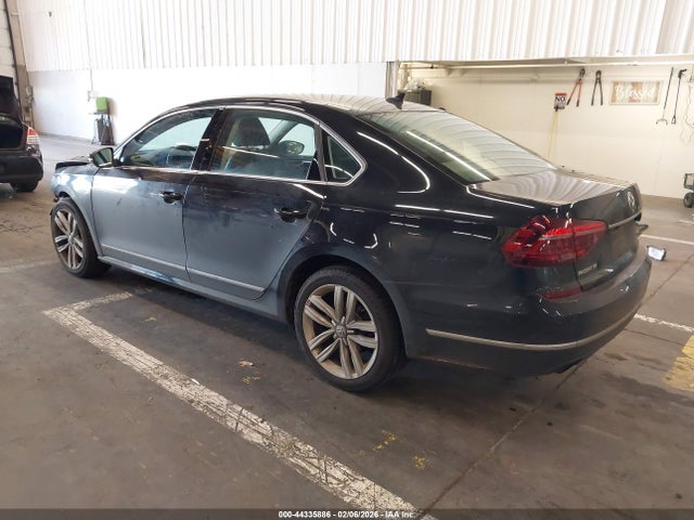 1VWGT7A38HC083871 Volkswagen Passat 1.8t Se