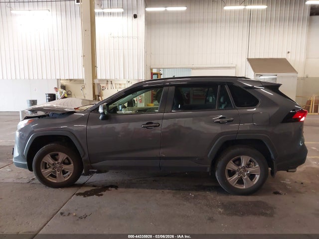 JTMRWRFV7RD227852 Toyota Rav4 Hybrid Xle