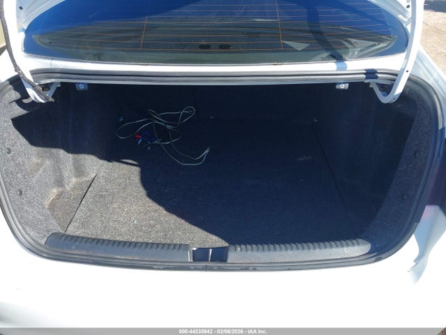 44335942 :رقم المزاد ، 3VWD17AJ4FM265599 vin ، 2015 Volkswagen Jetta 1.8t Se مزاد بيع