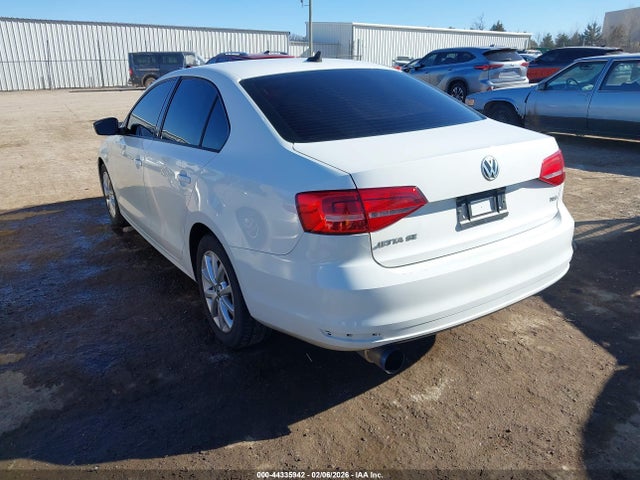2015 VOLKSWAGEN JETTA 3VWD17AJ4FM265599 Photo 2