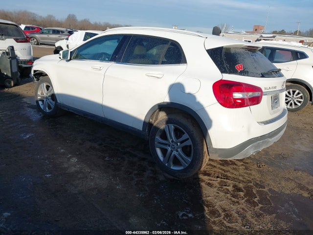 2018 MERCEDES-BENZ GLA 250 WDCTG4EB6JJ483476 Photo 2