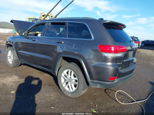 1C4RJFAG8JC299238 Jeep Grand Cherokee Laredo E 4x4