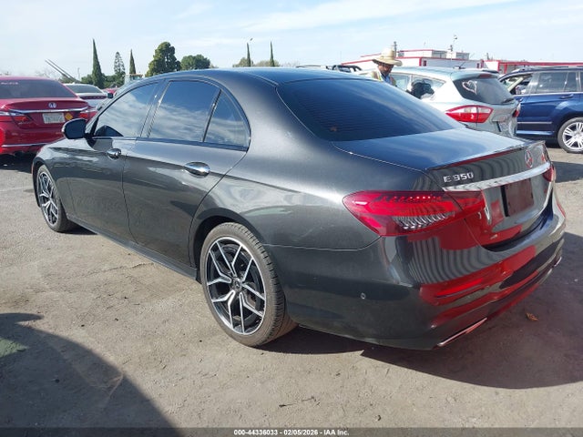2021 MERCEDES-BENZ E 350 W1KZF8DB7MA946473 Photo 2