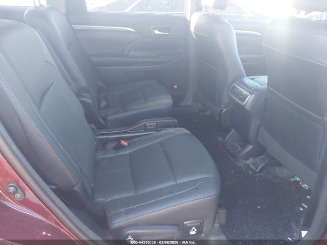 2016 TOYOTA HIGHLANDER 5TDYKRFH2GS167031 Photo 7