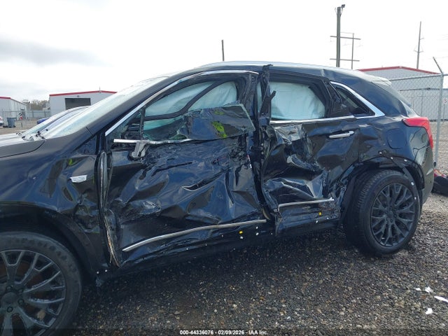 2017 CADILLAC XT5 1GYKNARS0HZ258606 Photo 5