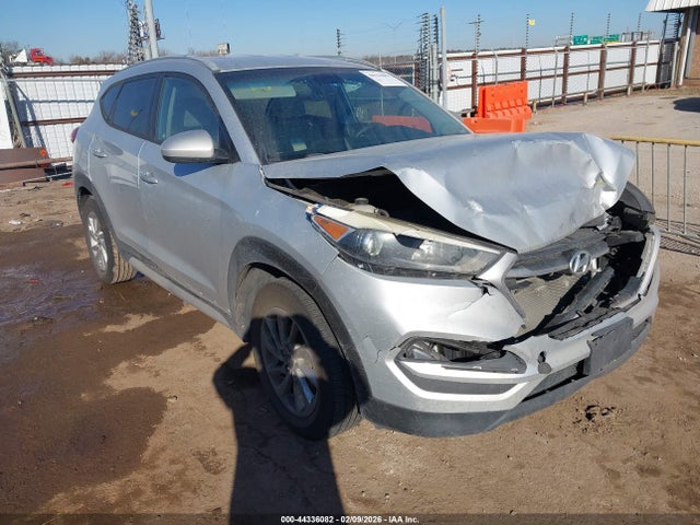 2018 HYUNDAI TUCSON KM8J33A49JU617031