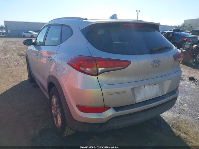 2018 HYUNDAI TUCSON KM8J33A49JU617031 Photo 2