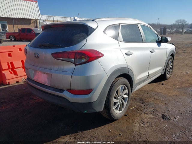 2018 HYUNDAI TUCSON KM8J33A49JU617031 Photo 3
