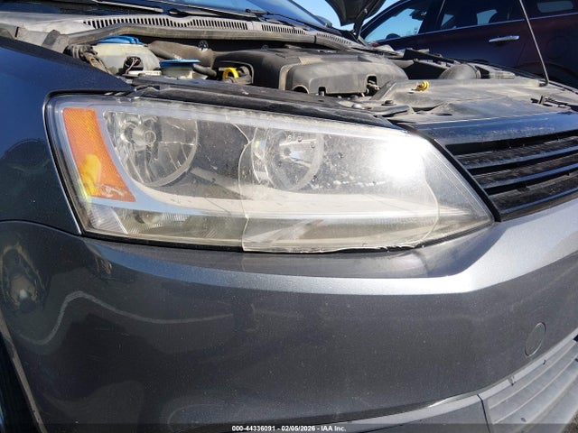 3VWD17AJ5EM266873 Volkswagen Jetta 1.8t Se
