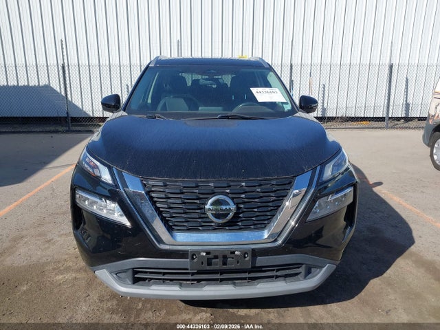 5N1AT3BB3MC815627 Nissan Rogue Sv Intelligent Awd