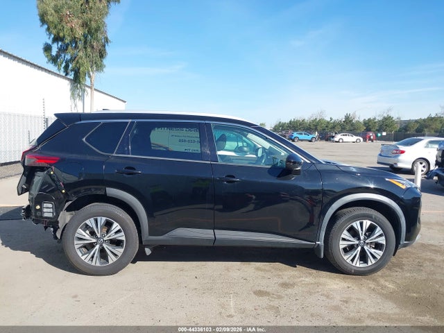 5N1AT3BB3MC815627 Nissan Rogue Sv Intelligent Awd