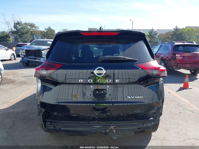 5N1AT3BB3MC815627 Nissan Rogue Sv Intelligent Awd