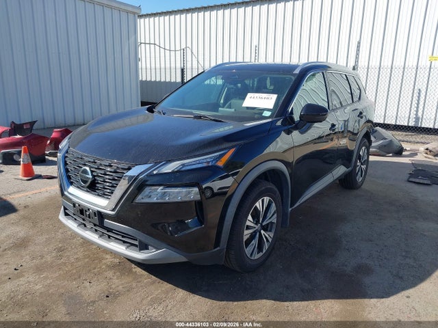5N1AT3BB3MC815627 Nissan Rogue Sv Intelligent Awd