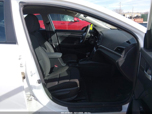 2019 HYUNDAI ELANTRA 5NPD74LF6KH435681 Photo 4