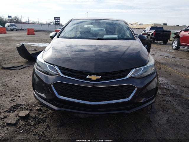 1G1BE5SM2H7113564 Chevrolet Cruze Lt Auto