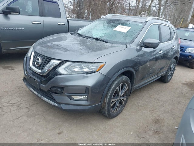 2017 Nissan Rogue Sl მანქანა იყიდება აუქციონზე, vin: 5N1AT2MV1HC746993, აუქციონის ნომერი: 44336127