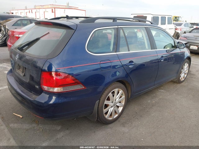 3VWPL7AJ0EM621469 Volkswagen Jetta Sportwagen 2.0l Tdi