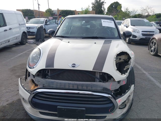 44336187 :رقم المزاد ، WMWXU1C5XH2E18436 vin ، 2017 Mini Hardtop Cooper مزاد بيع