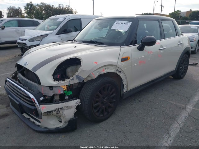 2017 MINI HARDTOP WMWXU1C5XH2E18436 Photo 1