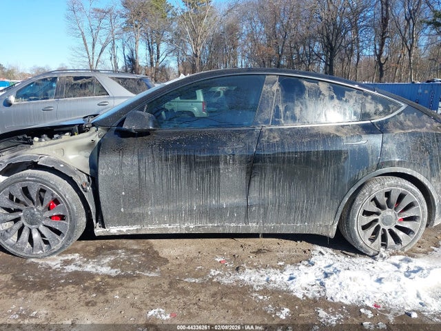 7SAYGDEF8NF307270 Tesla Model Y Performance Dual Motor All-wheel Drive