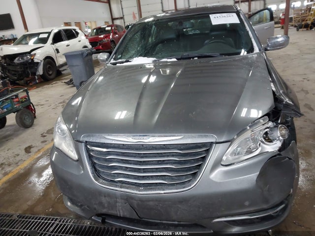 2012 Chrysler 200 Limited მანქანა იყიდება აუქციონზე, vin: 1C3CCBCG9CN246081, აუქციონის ნომერი: 44336263