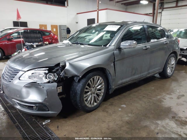 2012 Chrysler 200 Limited მანქანა იყიდება აუქციონზე, vin: 1C3CCBCG9CN246081, აუქციონის ნომერი: 44336263